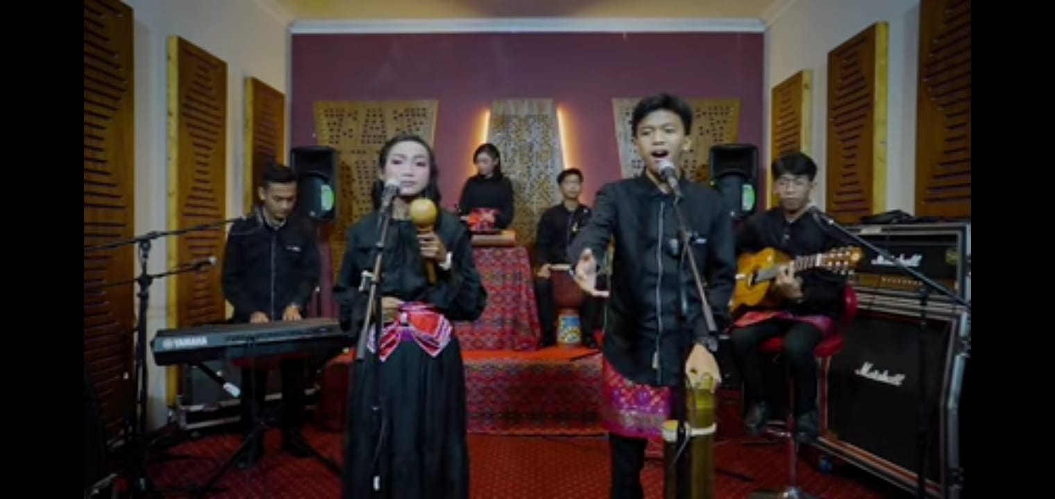 Tim Musikalisasi Puisi SMA Negeri 1 Pringsewu Juara Terfavorit Tingkat Nasional Tahun 2022