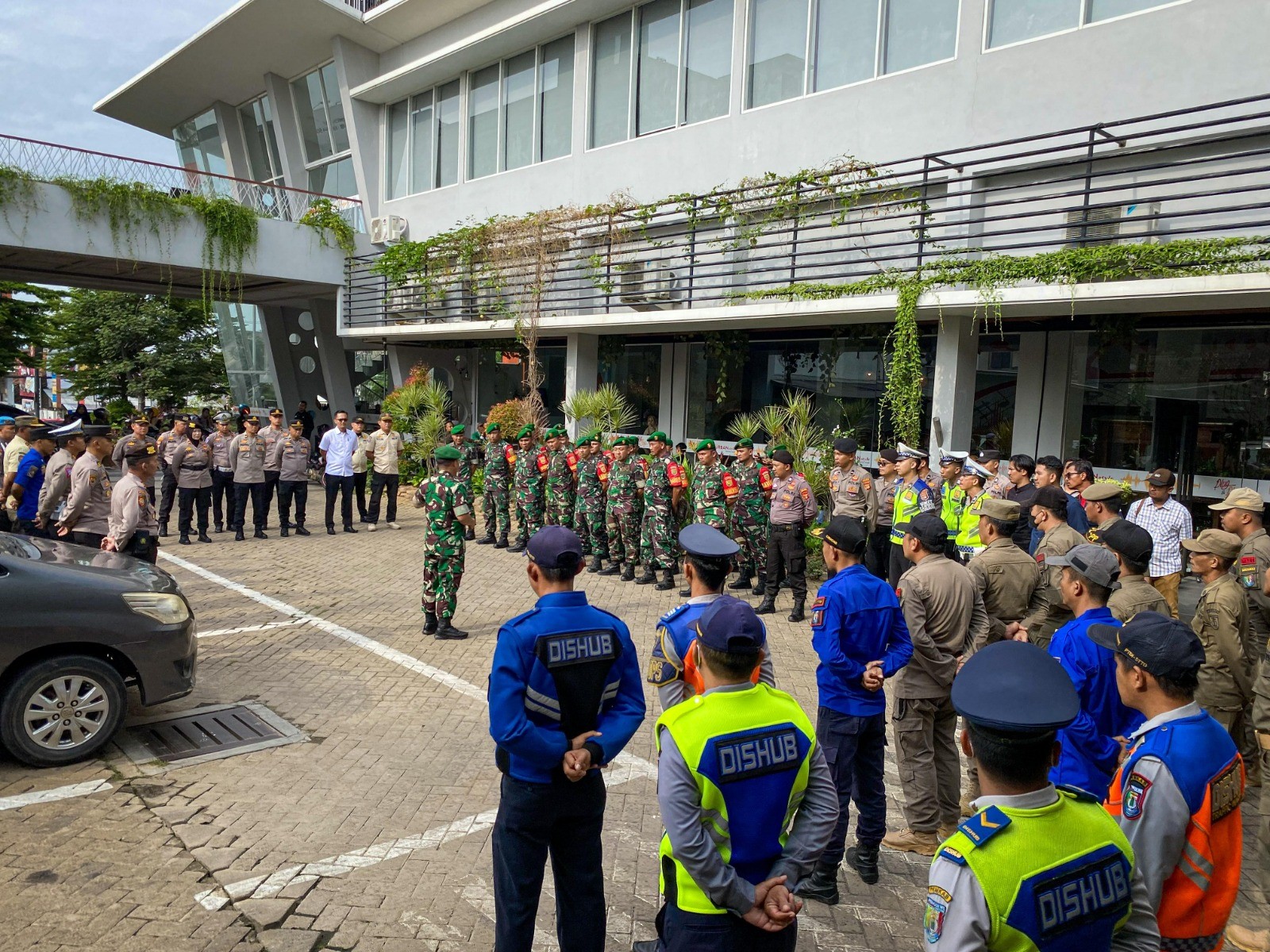 Rapat Pleno Perhitungan Suara Pemilu di Kabupaten Pringsewu Dijaga Ketat Ratusan Aparat