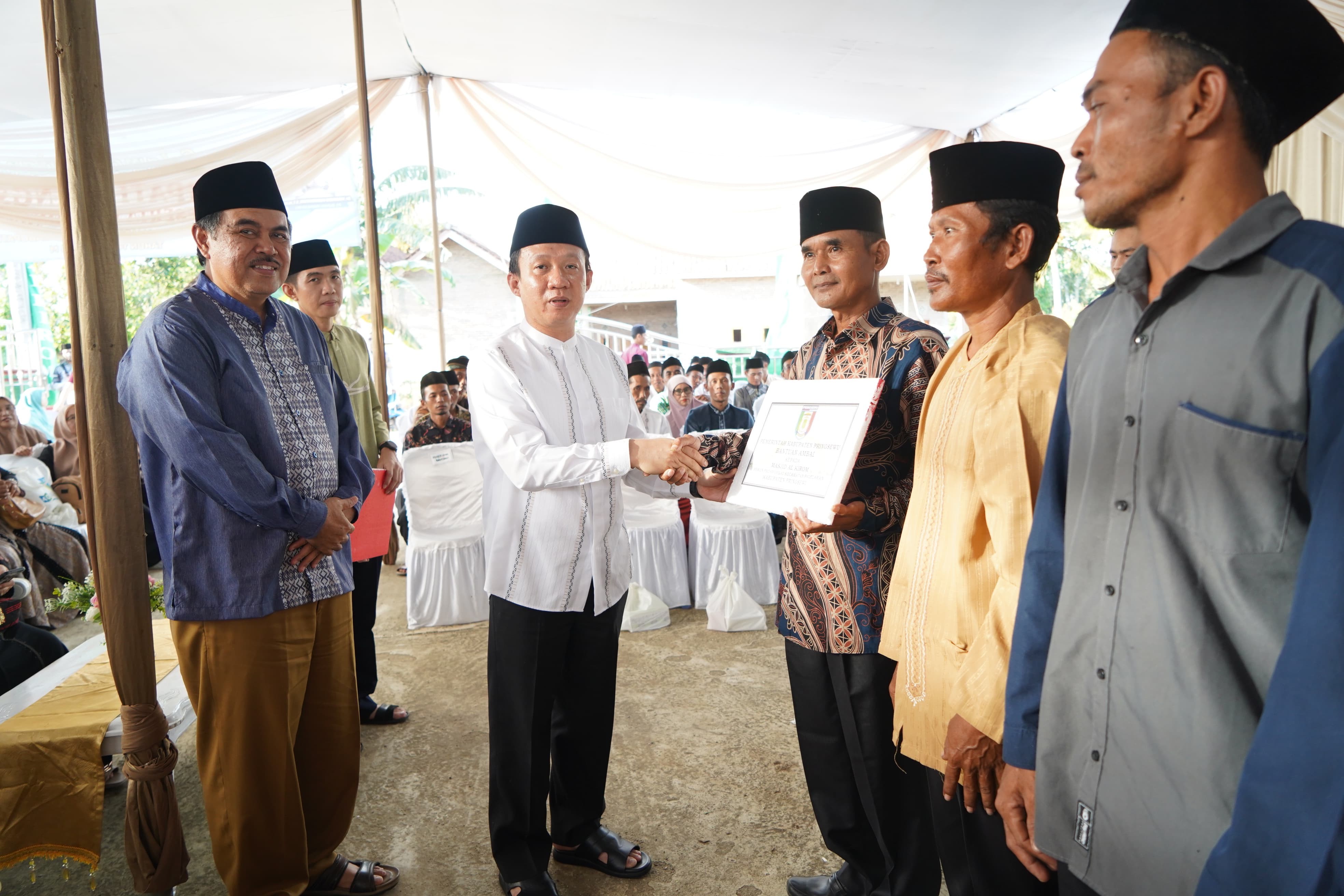 Pemkab Pringsewu Awali Safari Ramadan 1445 H di Pagelaran 